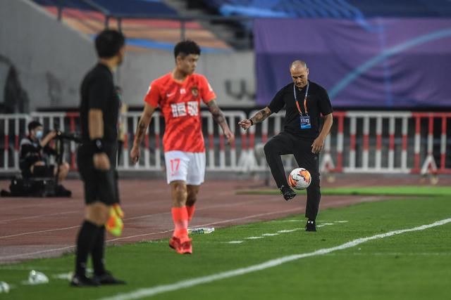 新疆男篮签下外援黑根斯 上赛季效力开拓者队